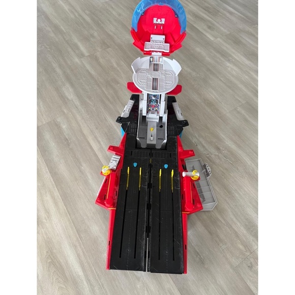 PAW Patrol Mighty Movie Aircraft Carrier HQ Toy Red Blue Multi-level Ramp Playse - Picture 4 of 4